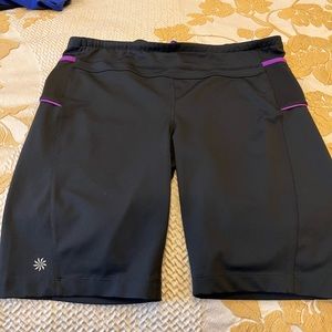 Brand new Athleta shorts 1X black
